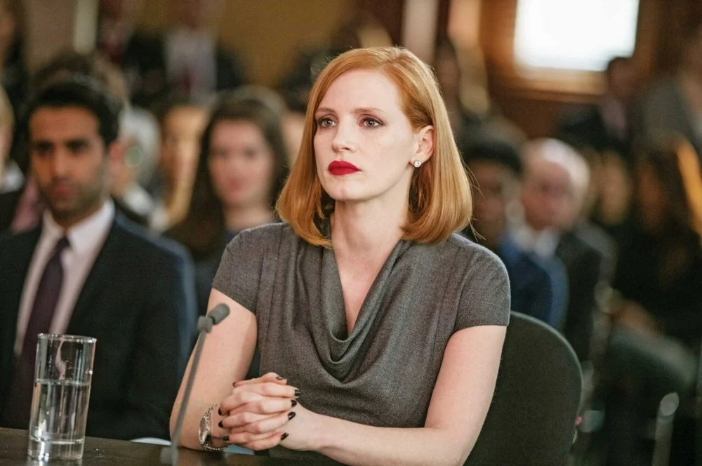 Кадр из фильма Опасная игра Слоун / Miss Sloane Кадр из фильма Опасная игра Слоун / Miss Sloane