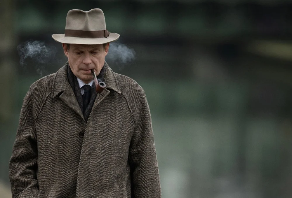 Кадр из фильма Мегрэ и убийство в высшем обществе / Maigret et le mort amoureux Кадр из фильма Мегрэ и убийство в высшем обществе / Maigret et le mort amoureux