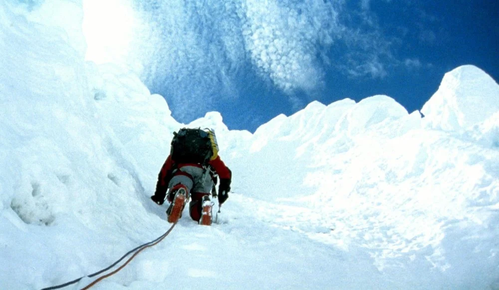 Кадр из фильма Касаясь пустоты / Touching the Void Кадр из фильма Касаясь пустоты / Touching the Void