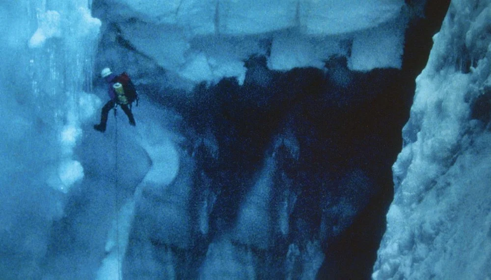Кадр из фильма Касаясь пустоты / Touching the Void Кадр из фильма Касаясь пустоты / Touching the Void