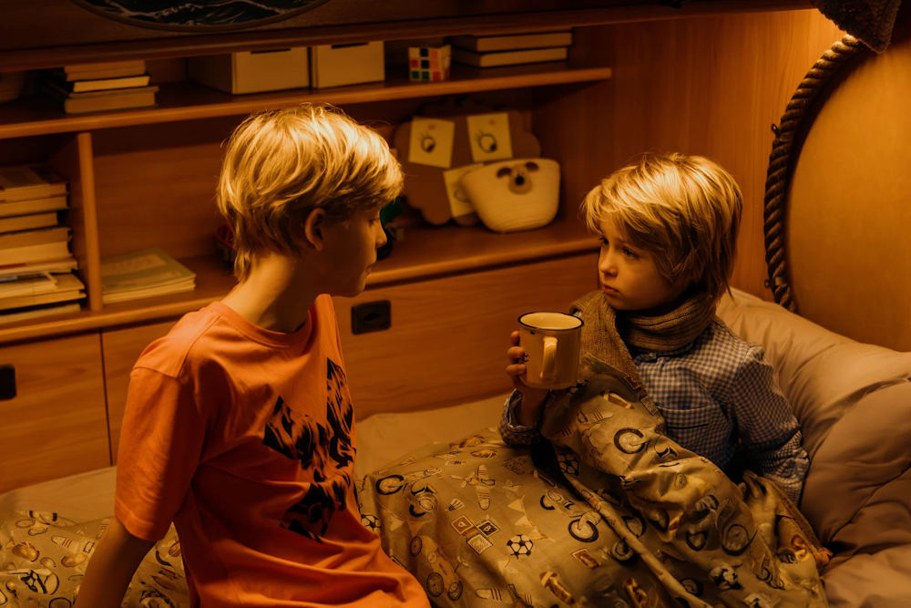 Сцена из фильма Одни дома Сцена из фильма Одни дома