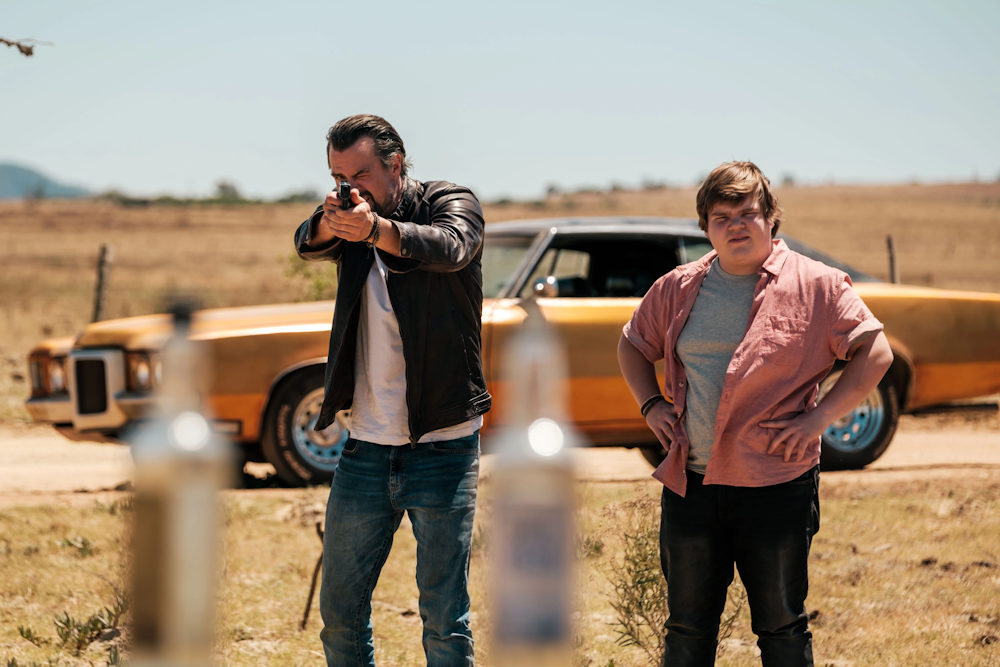 Сцена из фильма Лондон на проводе / London Calling Сцена из фильма Лондон на проводе / London Calling