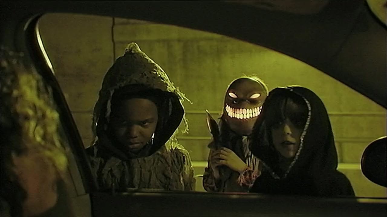 Сцена из фильма З / Л / О: Хэллоуин / V / H / S / Halloween Сцена из фильма З / Л / О: Хэллоуин / V / H / S / Halloween