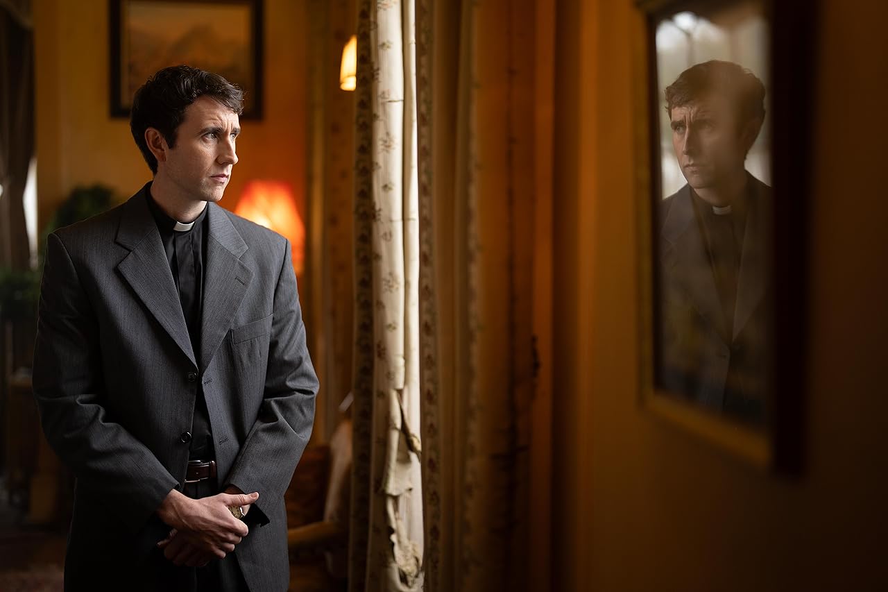 Сцена из фильма Убийство перед вечерней службой / Murder Before Evensong Сцена из фильма Убийство перед вечерней службой / Murder Before Evensong