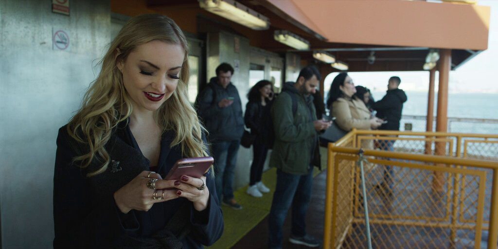 Кадр из фильма Без фильтров / Follow Her Кадр из фильма Без фильтров / Follow Her