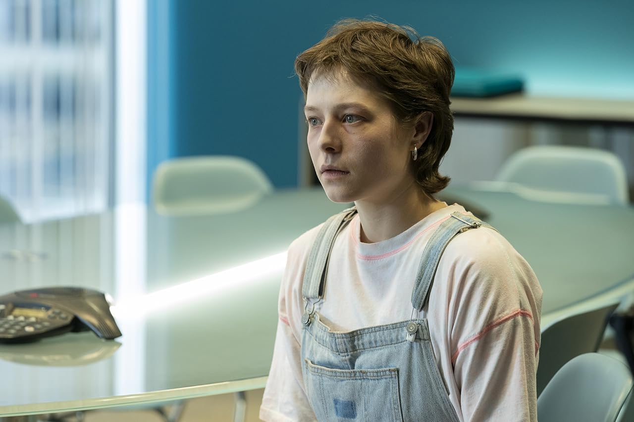 Сцена из фильма Искатели правды / Truth Seekers Сцена из фильма Искатели правды / Truth Seekers