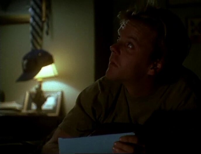 Сцена из фильма Ищите женщину (Требуется женщина) / Woman Wanted Сцена из фильма Ищите женщину (Требуется женщина) / Woman Wanted