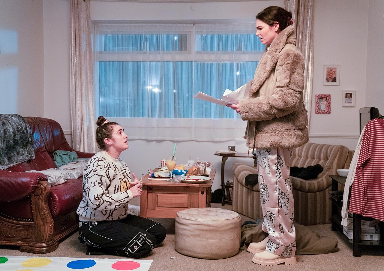 Кадр из фильма Вещи, которые ты должна была сделать / Things You Should Have Done Кадр из фильма Вещи, которые ты должна была сделать / Things You Should Have Done