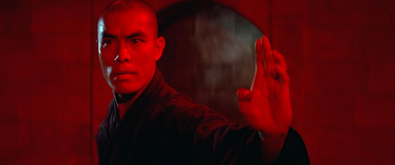 Кадр из фильма 18 бронзовых бойцов Шаолиня / Shao Lin Si shi ba tong ren Кадр из фильма 18 бронзовых бойцов Шаолиня / Shao Lin Si shi ba tong ren