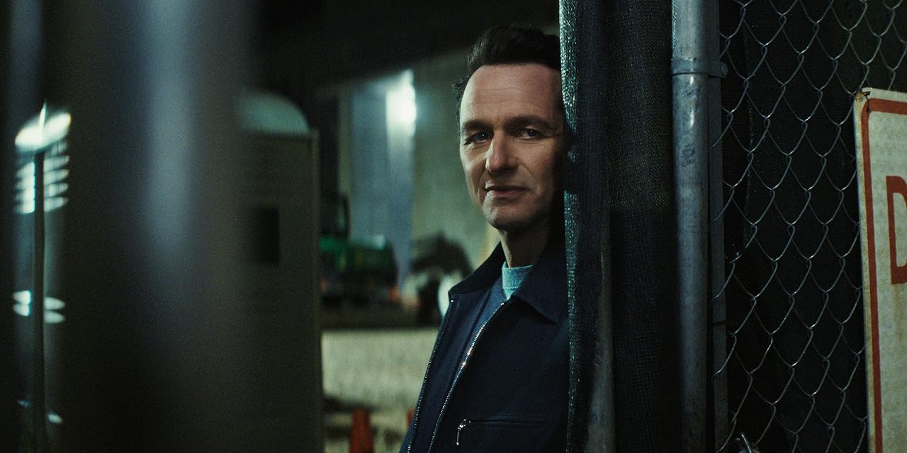 Сцена из фильма Чудовище внутри меня / The Beast in Me Сцена из фильма Чудовище внутри меня / The Beast in Me