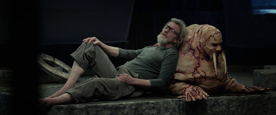 Кадр из фильма Бивень / Tusk Кадр из фильма Бивень / Tusk