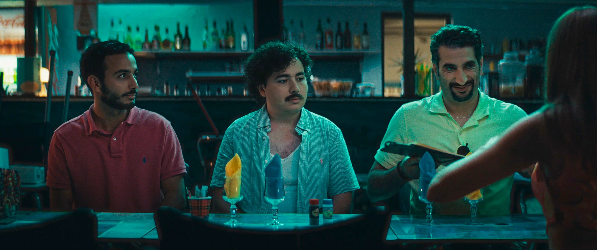 Кадр из фильма Сорвать куш в Сен-Тропе / Comme des riches Кадр из фильма Сорвать куш в Сен-Тропе / Comme des riches