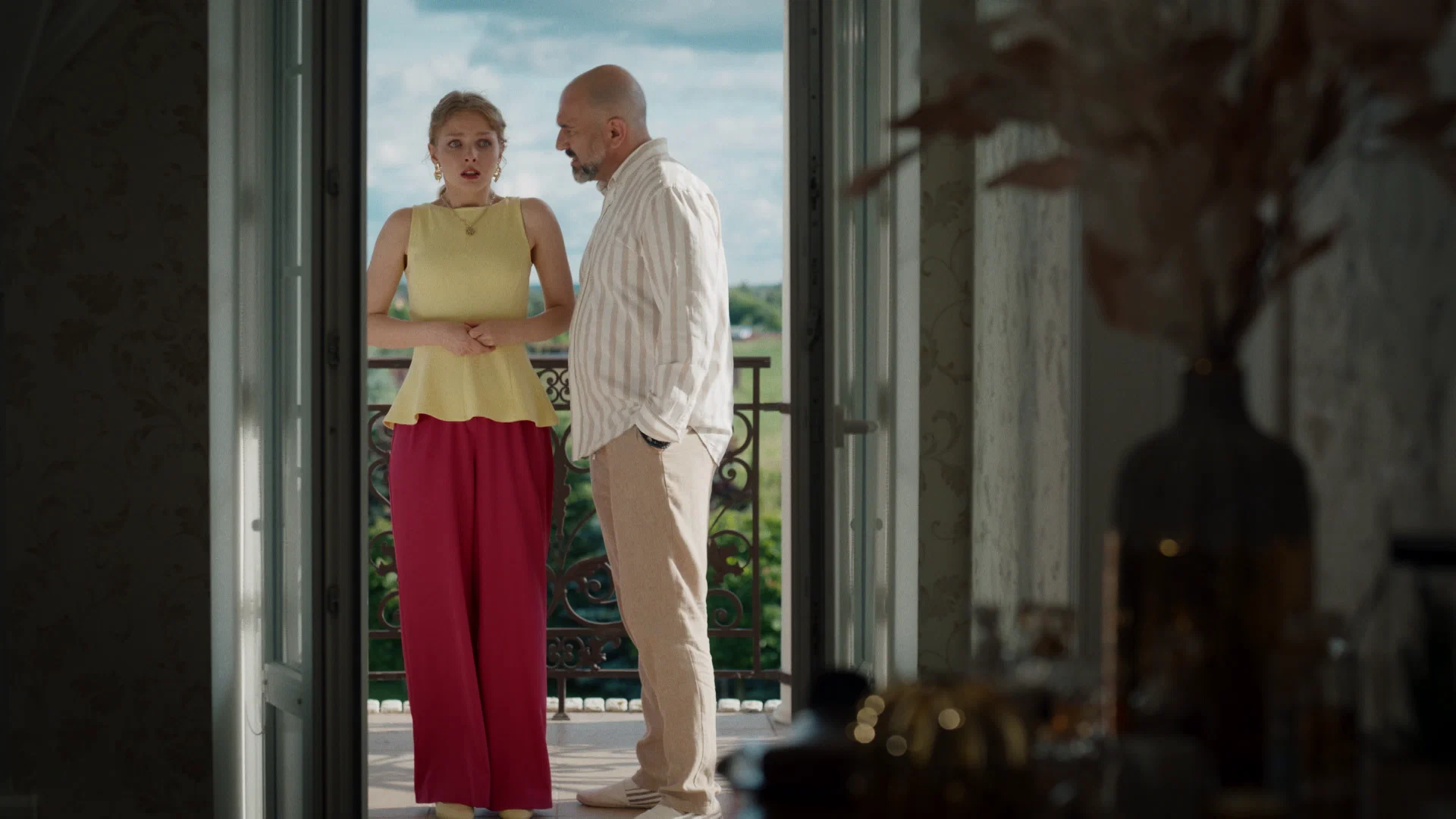 Сцена из фильма Между голосом и эхом Сцена из фильма Между голосом и эхом