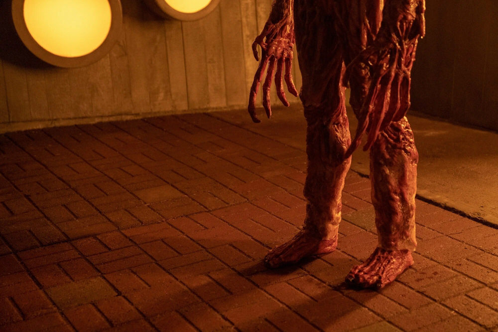 Кадр из фильма Кабинет редкостей Гильермо дель Торо / Guillermo del Toro's Cabinet of Curiosities Кадр из фильма Кабинет редкостей Гильермо дель Торо / Guillermo del Toro's Cabinet of Curiosities