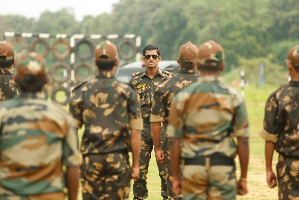 Кадр из фильма Железный занавес / Irumbu Thirai Кадр из фильма Железный занавес / Irumbu Thirai
