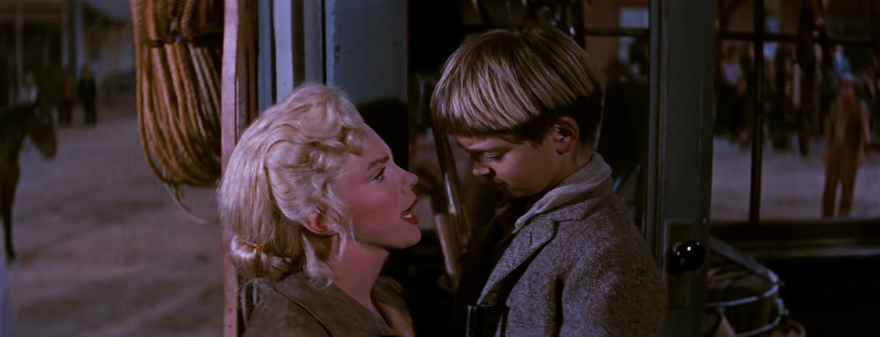 Кадр из фильма Река не течёт вспять (Река, с которой нет возврата) / River Of No Return Кадр из фильма Река не течёт вспять (Река, с которой нет возврата) / River Of No Return