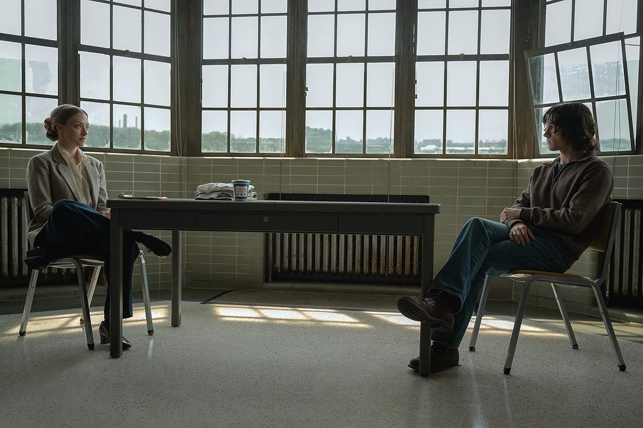 Кадр из фильма Переполненная комната / The Crowded Room Кадр из фильма Переполненная комната / The Crowded Room