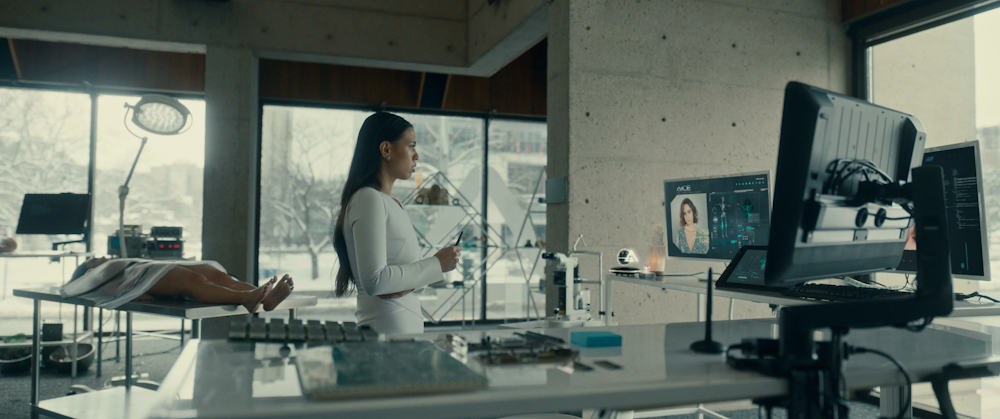 Кадр из фильма Больше, чем люди / Simulant Кадр из фильма Больше, чем люди / Simulant