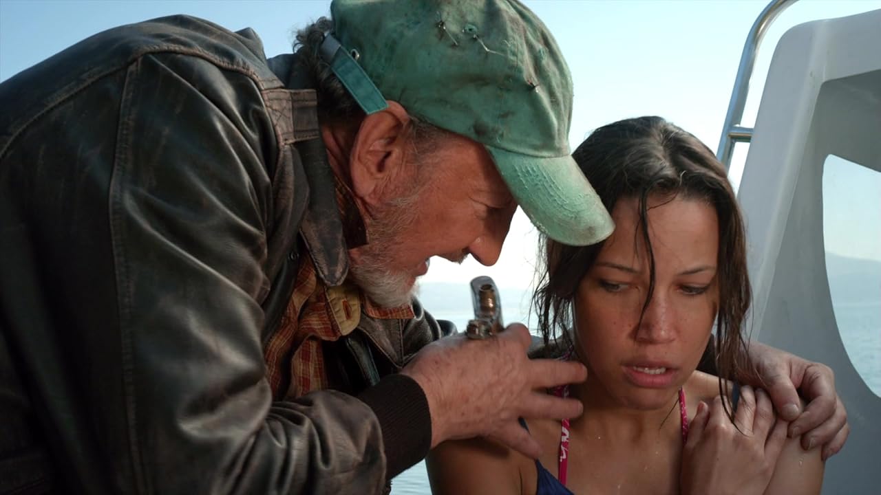 Сцена из фильма Озеро страха 4: Последняя глава / Lake Placid: The Final Chapter Сцена из фильма Озеро страха 4: Последняя глава / Lake Placid: The Final Chapter