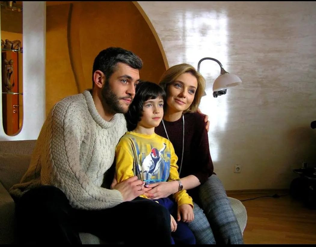 Кадр из фильма Бумажный самолётик Кадр из фильма Бумажный самолётик