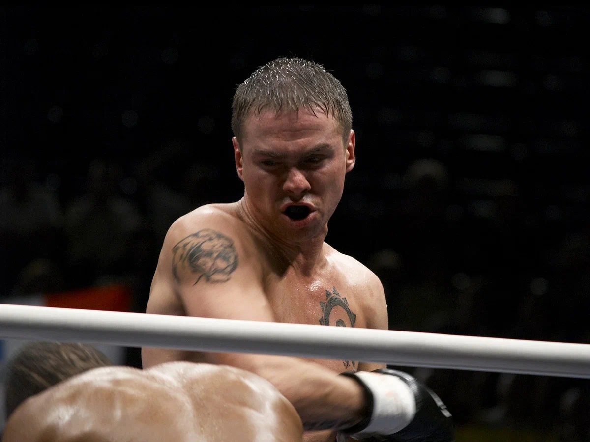 Сцена из фильма Бой с тенью 2: Реванш Сцена из фильма Бой с тенью 2: Реванш