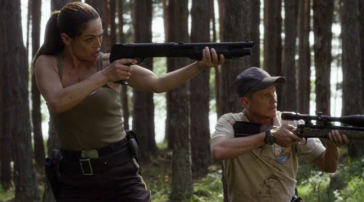 Кадр из фильма Озеро страха: Анаконда / Lake Placid vs. Anaconda Кадр из фильма Озеро страха: Анаконда / Lake Placid vs. Anaconda