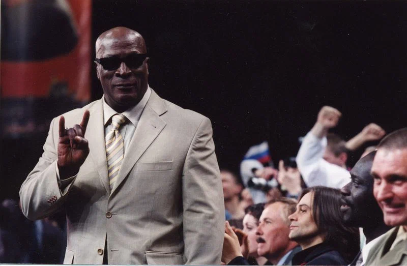 Сцена из фильма Бой с тенью Сцена из фильма Бой с тенью