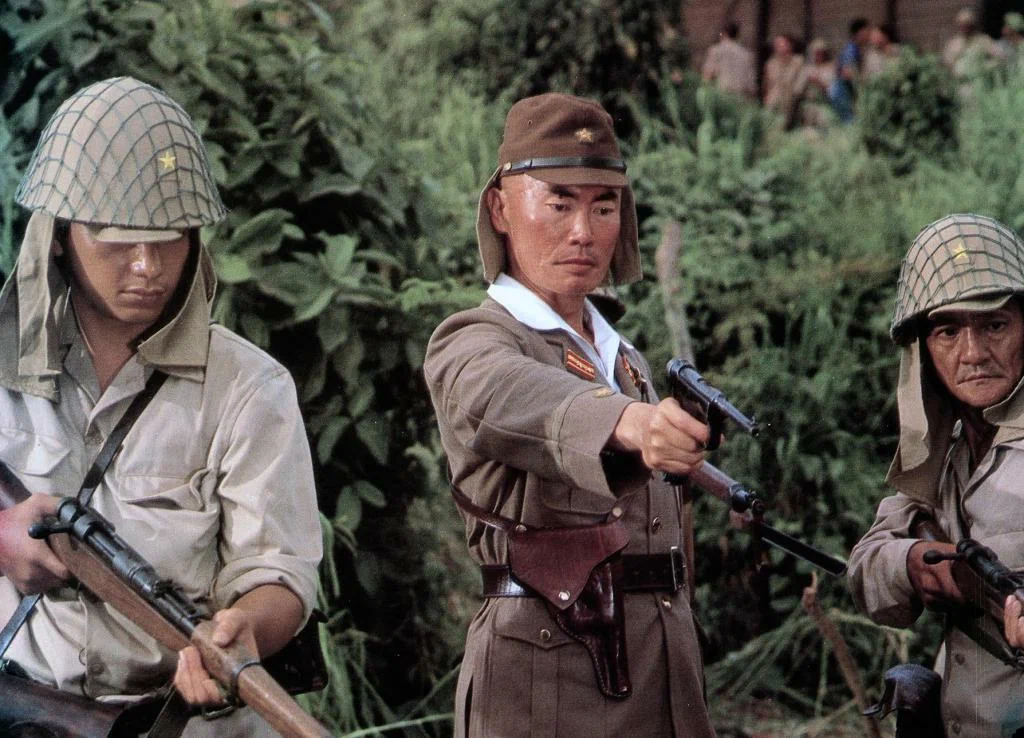 Кадр из фильма Возвращение с реки Квай / Return from the River Kwai Кадр из фильма Возвращение с реки Квай / Return from the River Kwai