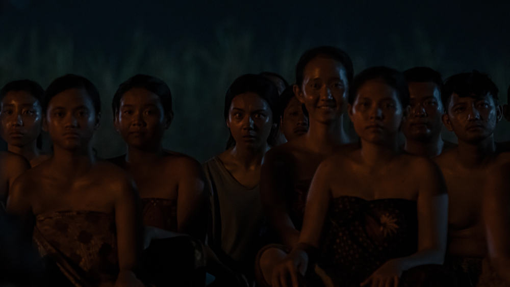 Кадр из фильма Сахарная фабрика / Pabrik Gula Кадр из фильма Сахарная фабрика / Pabrik Gula