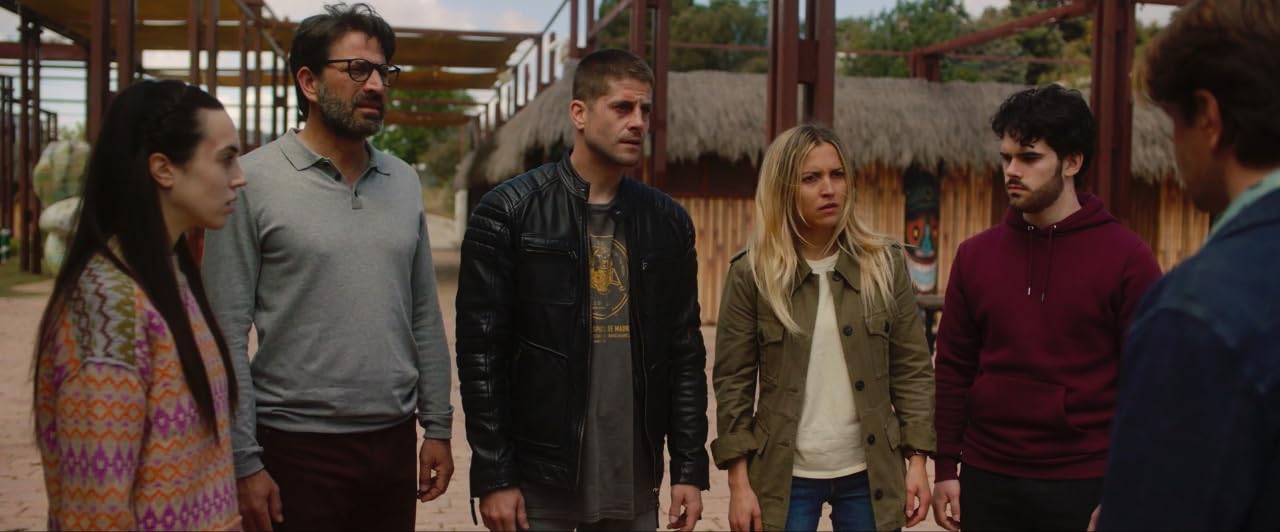 Сцена из фильма Защищённые: Возвращение / Los Protegidos: El regreso Сцена из фильма Защищённые: Возвращение / Los Protegidos: El regreso