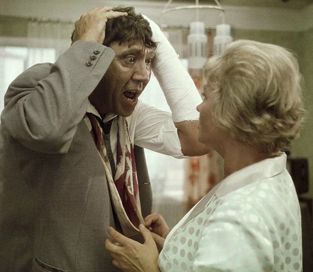 Кадр из фильма Бриллиантовая рука Кадр из фильма Бриллиантовая рука