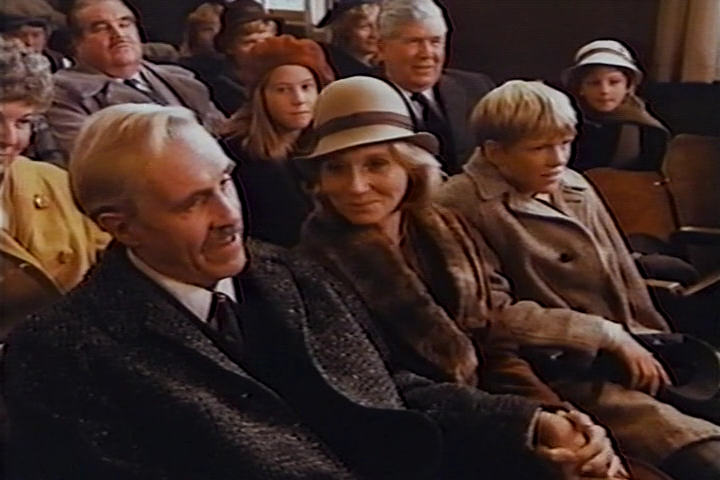 Сцена из фильма Незабываемое рождество / A Christmas to Remember Сцена из фильма Незабываемое рождество / A Christmas to Remember