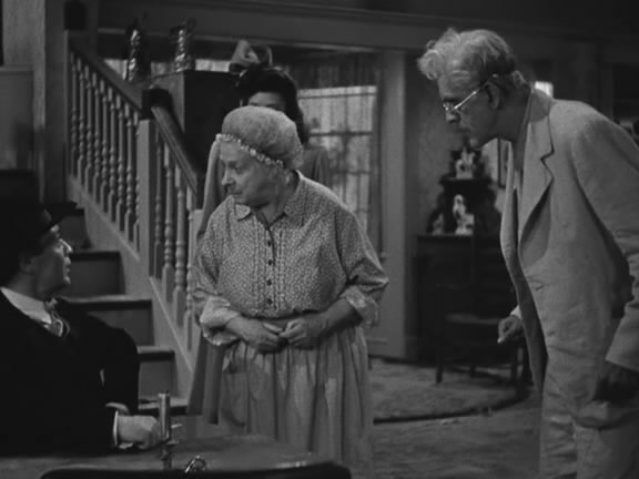 Кадр из фильма Бугимен доберется до тебя / The Boogie Man Will Get You Кадр из фильма Бугимен доберется до тебя / The Boogie Man Will Get You