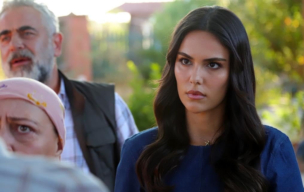 Сцена из фильма Дети рая / Cennetin Çocuklari Сцена из фильма Дети рая / Cennetin Çocuklari