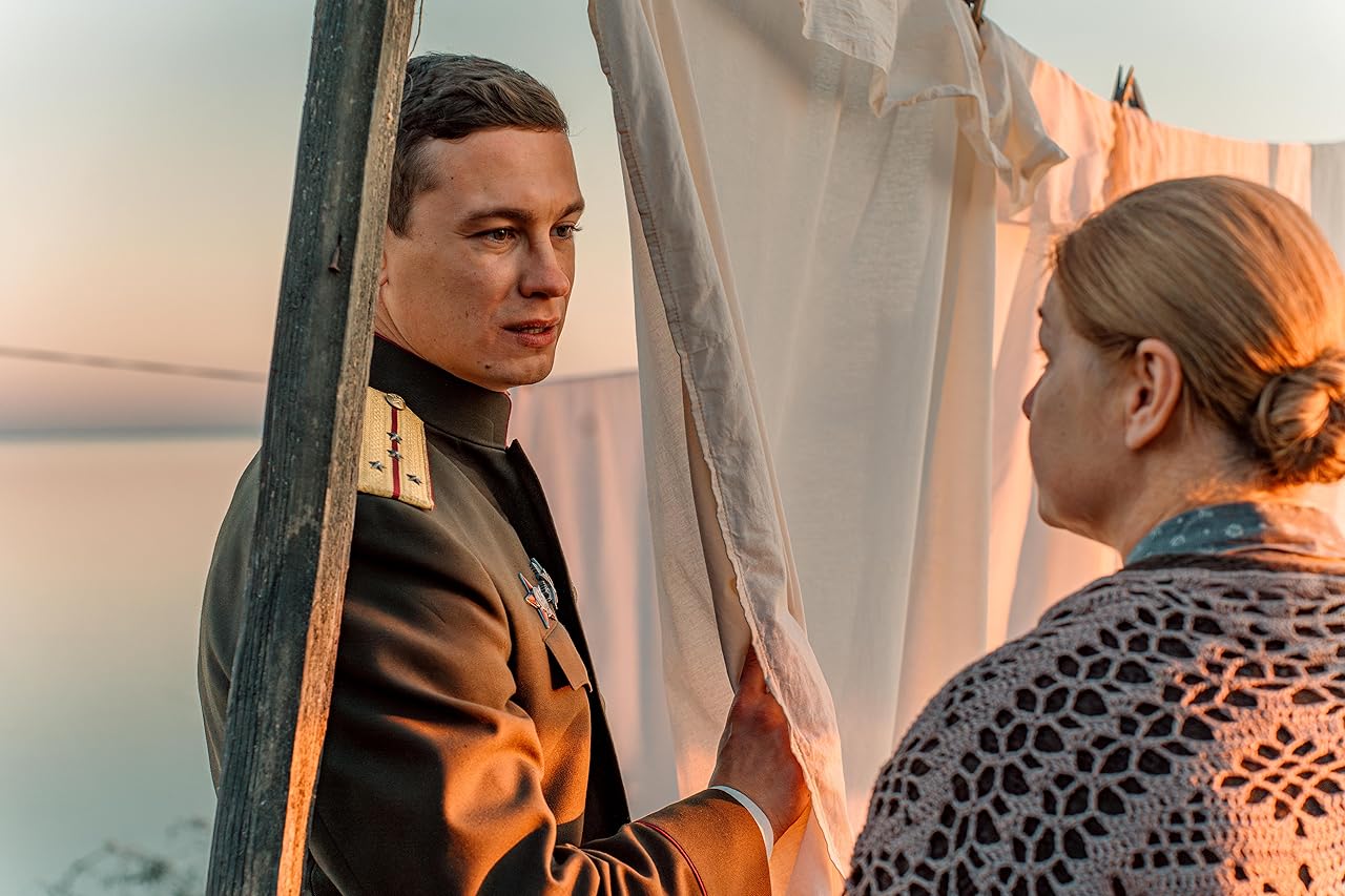 Кадр из фильма Август Кадр из фильма Август