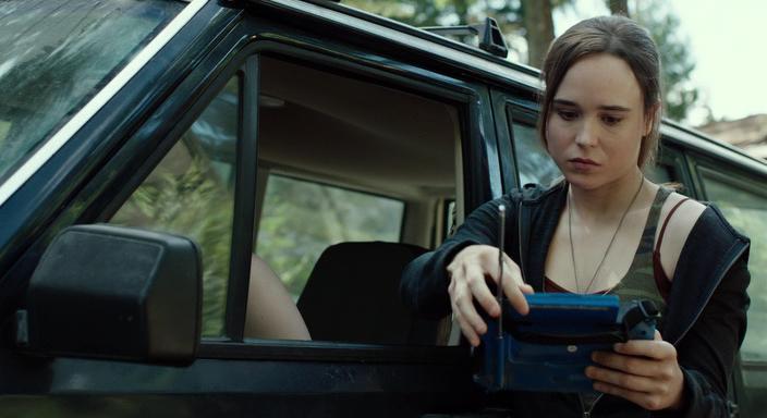 Сцена из фильма В лесу (В изоляции) / Into the Forest Сцена из фильма В лесу (В изоляции) / Into the Forest