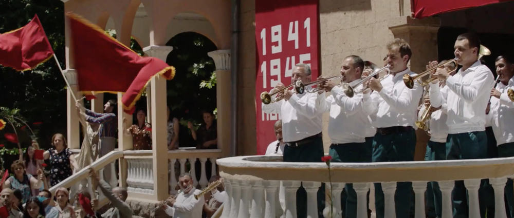 Сцена из фильма Манюня в кино Сцена из фильма Манюня в кино