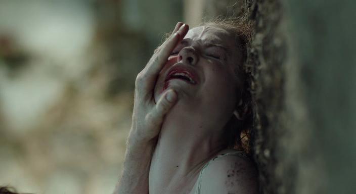 Сцена из фильма В лесу (В изоляции) / Into the Forest Сцена из фильма В лесу (В изоляции) / Into the Forest