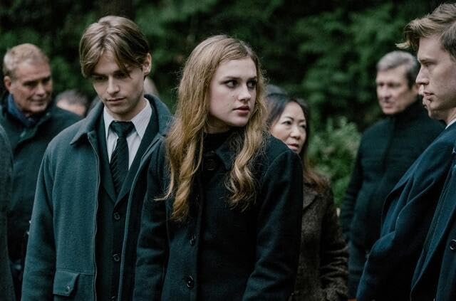 Кадр из фильма Врата рая / V.C. Andrews' Gates of Paradise (Gates of Paradise) Кадр из фильма Врата рая / V.C. Andrews' Gates of Paradise (Gates of Paradise)