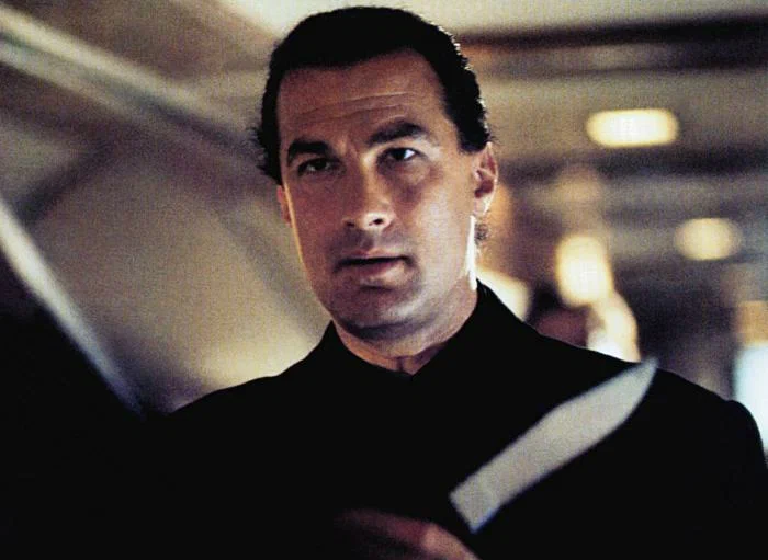 Кадр из фильма В осаде 2: Темная территория / Under Siege 2: Dark Territory Кадр из фильма В осаде 2: Темная территория / Under Siege 2: Dark Territory