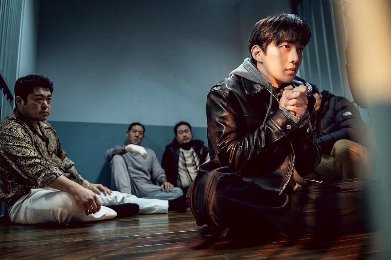 Сцена из фильма Денежный герой / Kaesyeoro Сцена из фильма Денежный герой / Kaesyeoro