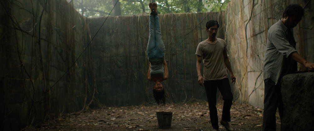 Кадр из фильма Ведьма. Деревня проклятых / Perempuan Tanah Jahanam Кадр из фильма Ведьма. Деревня проклятых / Perempuan Tanah Jahanam