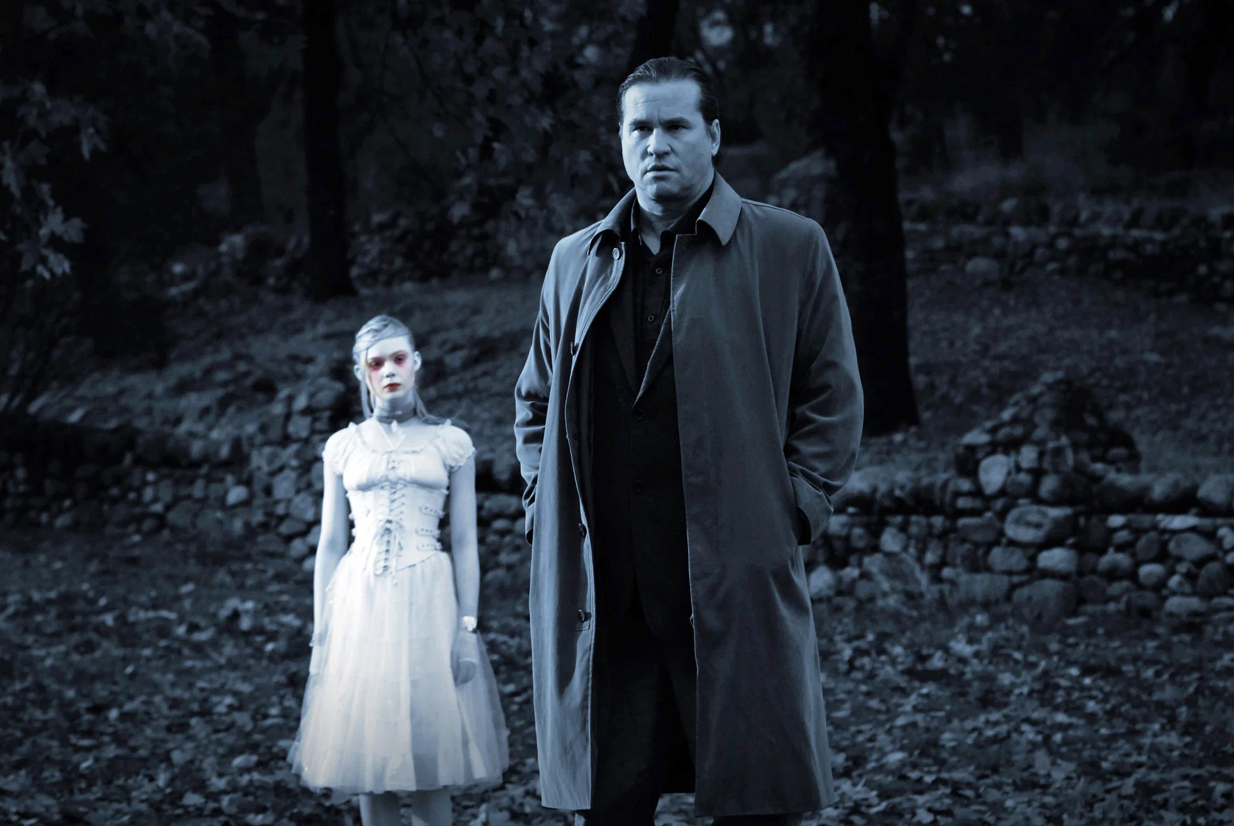 Сцена из фильма Между / Twixt Сцена из фильма Между / Twixt