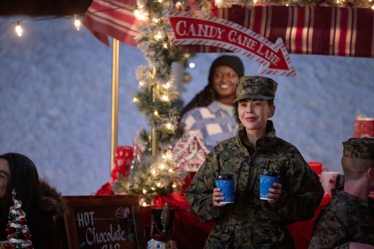 Кадр из фильма Рождество на дежурстве / Christmas on Duty Кадр из фильма Рождество на дежурстве / Christmas on Duty