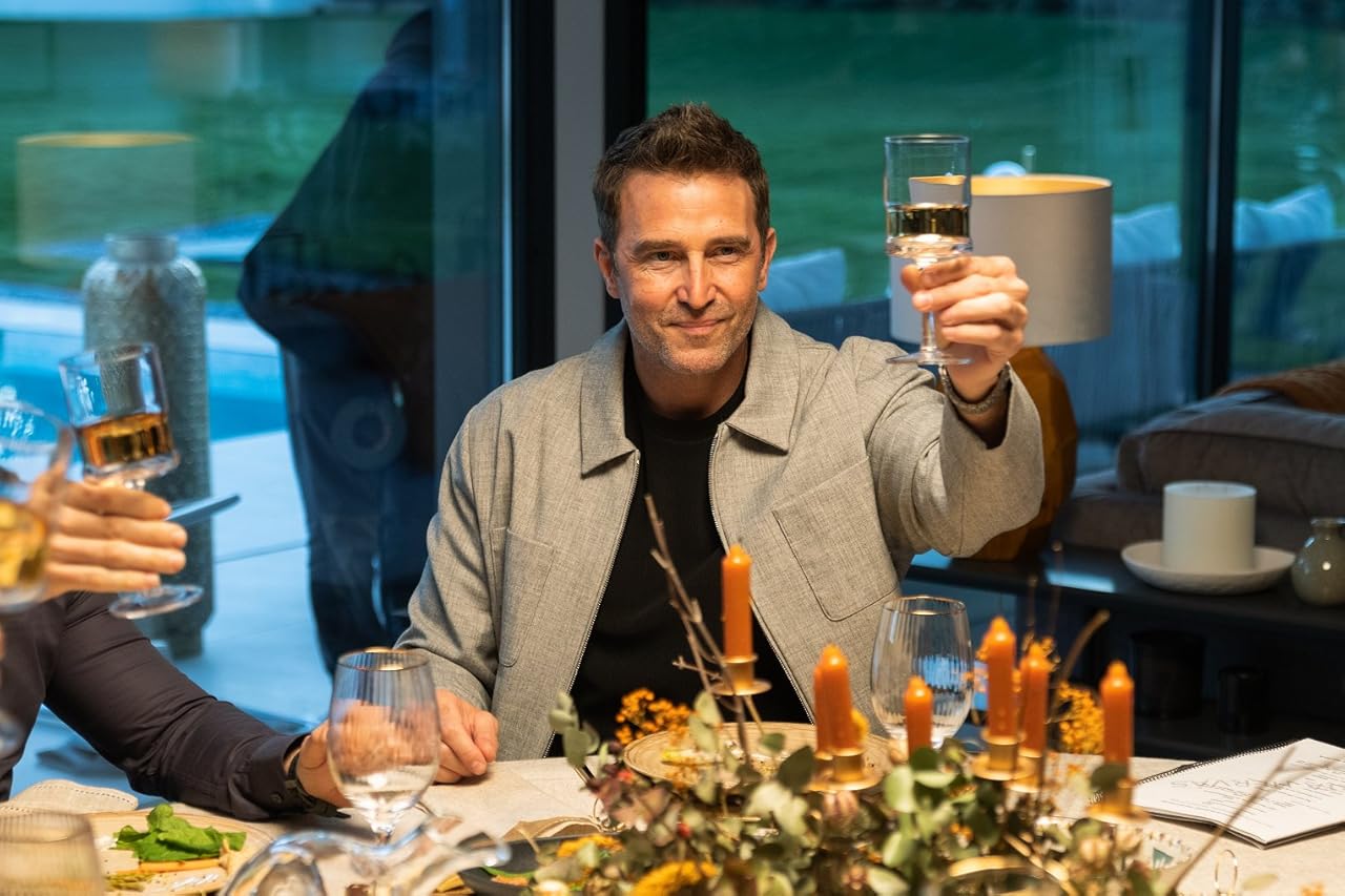 Сцена из фильма Альфа-самцы / Machos Alfa Сцена из фильма Альфа-самцы / Machos Alfa