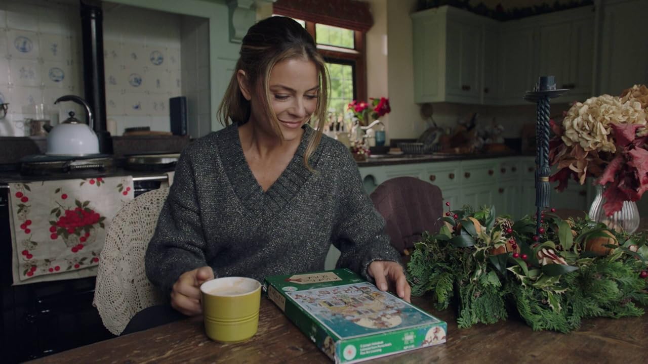 Кадр из фильма Рождество в поместье Пламхилл / Christmas at Plumhill Manor Кадр из фильма Рождество в поместье Пламхилл / Christmas at Plumhill Manor