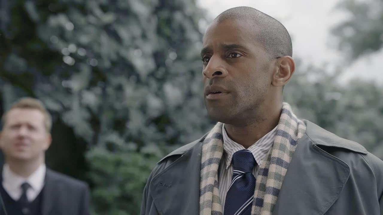 Кадр из фильма Рождество в поместье Пламхилл / Christmas at Plumhill Manor Кадр из фильма Рождество в поместье Пламхилл / Christmas at Plumhill Manor