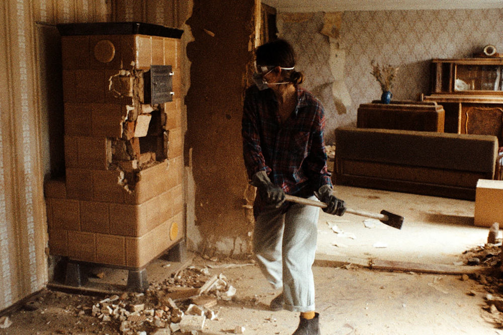 Кадр из фильма Звук падения / In die Sonne schauen Кадр из фильма Звук падения / In die Sonne schauen