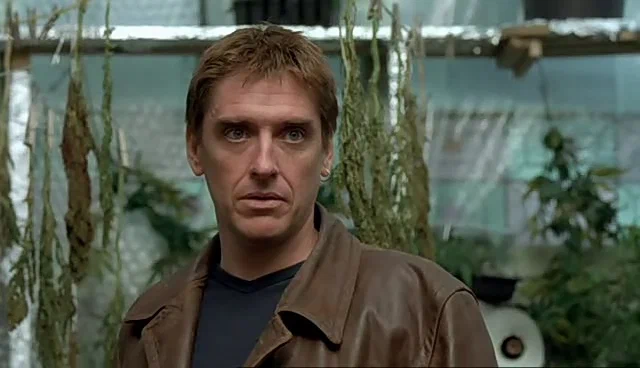 Сцена из фильма Спасите Грейс / Saving Grace Сцена из фильма Спасите Грейс / Saving Grace