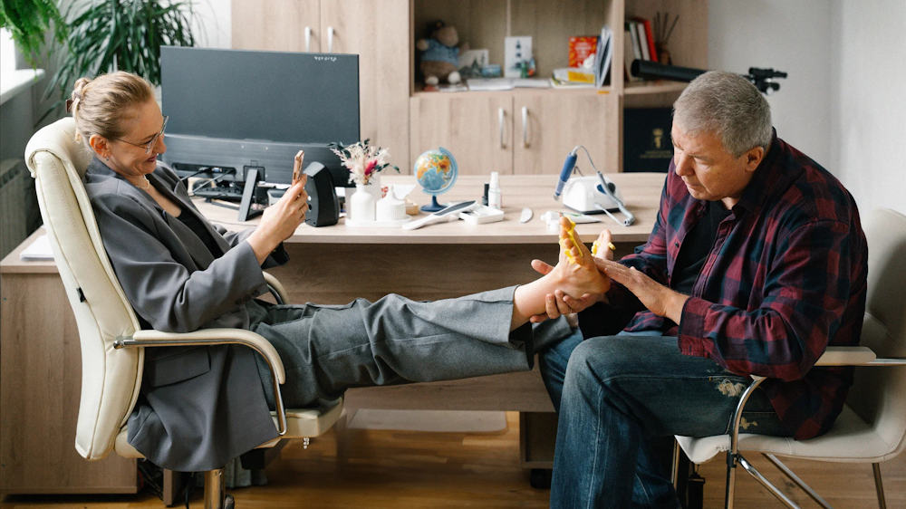 Сцена из фильма Мистер Ноготь Сцена из фильма Мистер Ноготь